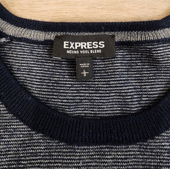 Express Sweater Mens Pullover Navy Blue Merino Wool Blend Pullover Lightweight L - Picture 4 of 4